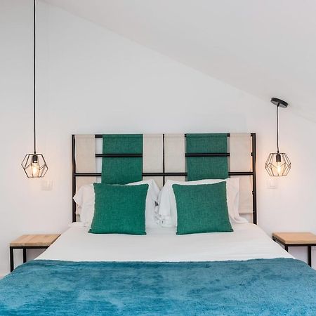 Stunning And Spacious Lofts Just By Graca And Alfama Lisbon Bagian luar foto