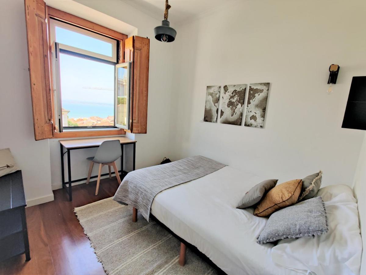 Stunning And Spacious Lofts Just By Graca And Alfama Lisbon Bagian luar foto